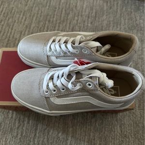 Brand New Size 6 - VANS Ward Summer Canvas - Taupe